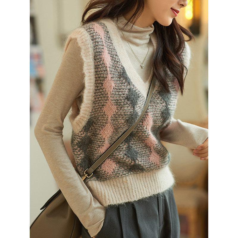 Women's Fashion Knitted Vest - Loose Fit V-Neck Top
