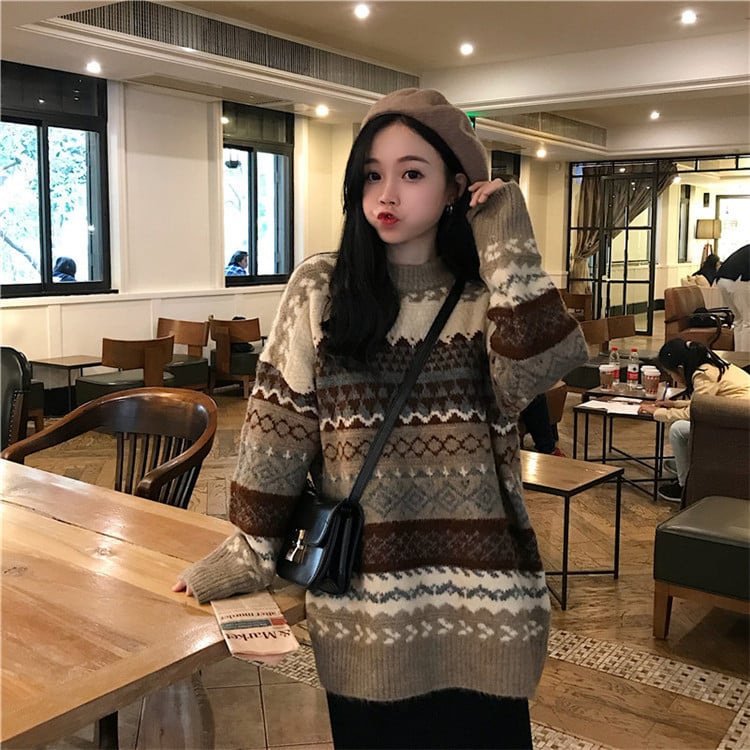 Loose Fashion Jacquard Diamond Sweater for Women