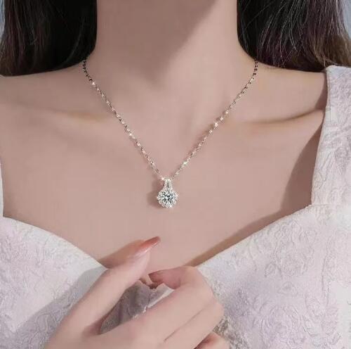 S925 Sterling Silver Moissanite Sunflower Necklace (One)