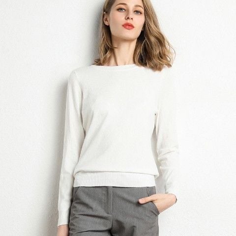 Women's Knitted Round Neck Sweater Top