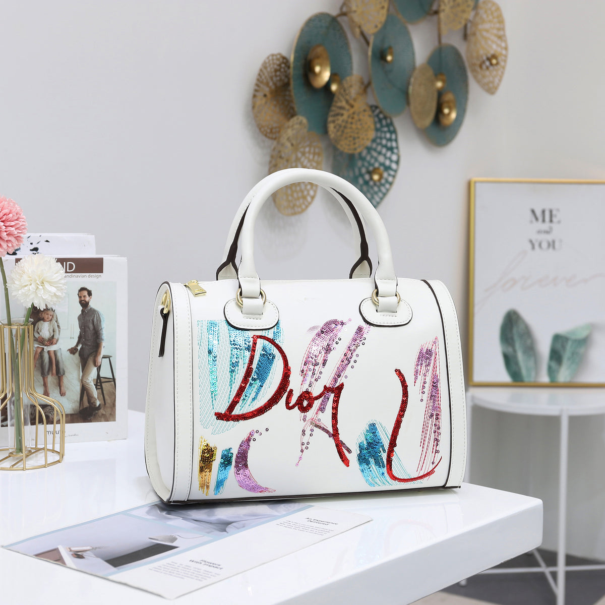 Fashionable Portable Sequin Embroidered Messenger Bag