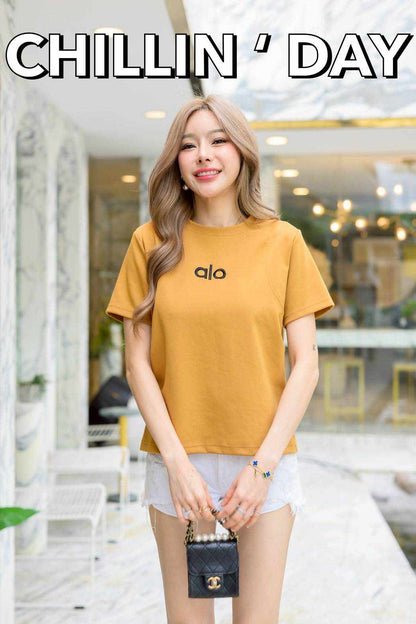 CHILLIN DAY Embroidered Top