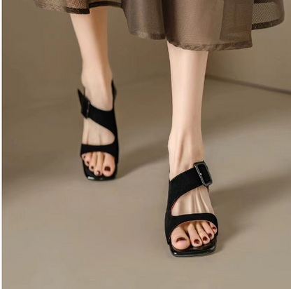 Fashion Sandals with Thick Heel and Fish Mouth Design